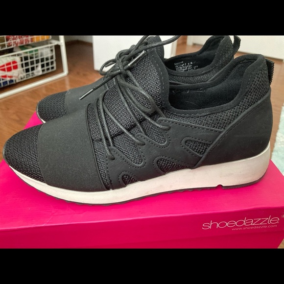 Shoe Dazzle Shoes - Shoe Dazzle Woman’s Black Sneakers, Size 7 - EUC